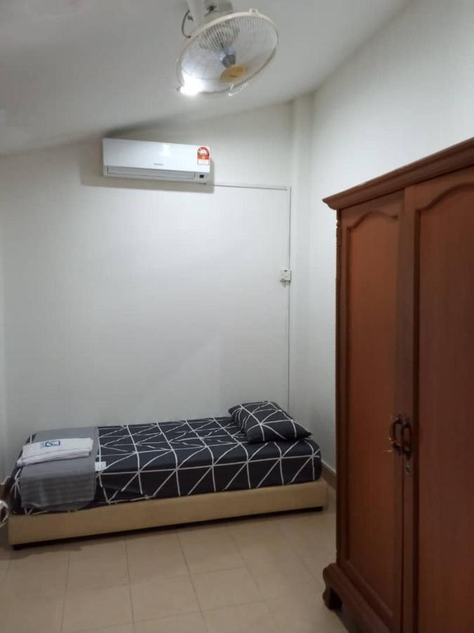 Homestay Larkin, Jalan Sukarela Johor Bahru